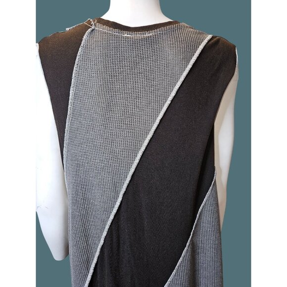2/$35 Asymmetrical Black & Gray Sleeveless Lagenlook Tunic Top By POL Womens S - Picture 8 of 8
